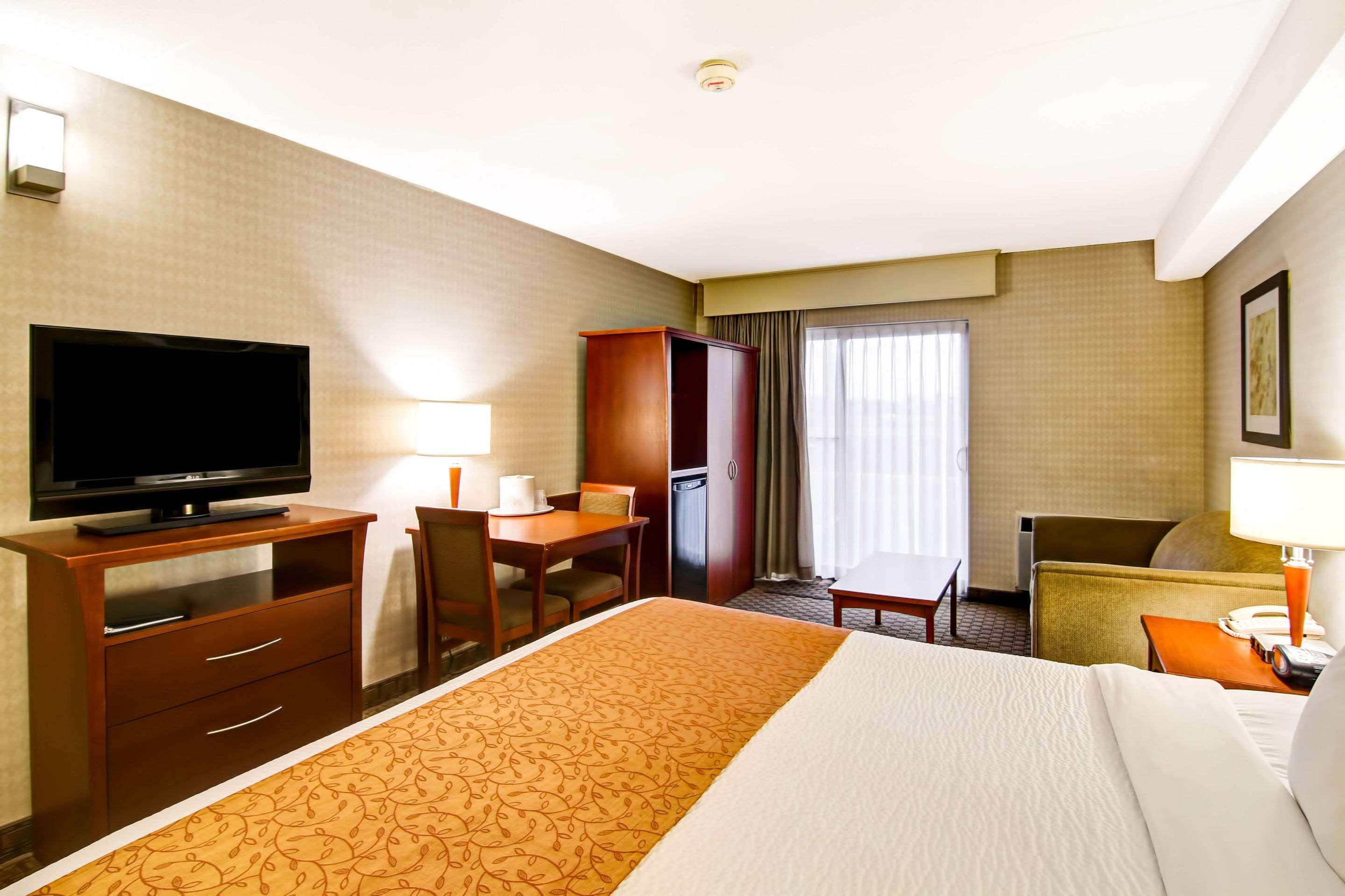 Quality Inn Кичънър Екстериор снимка