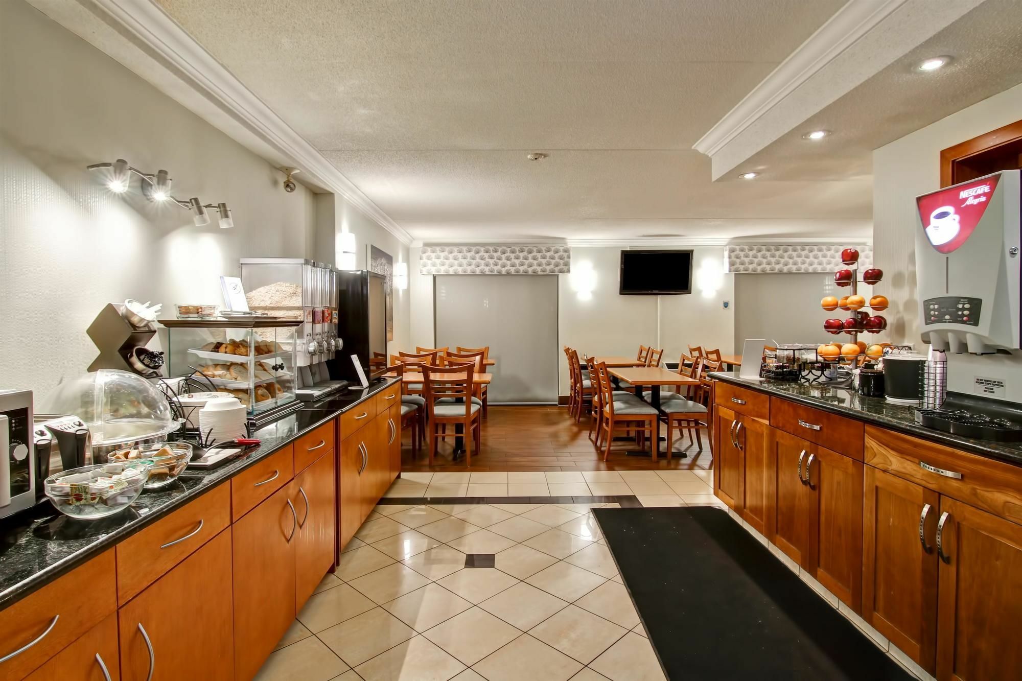 Quality Inn Кичънър Екстериор снимка